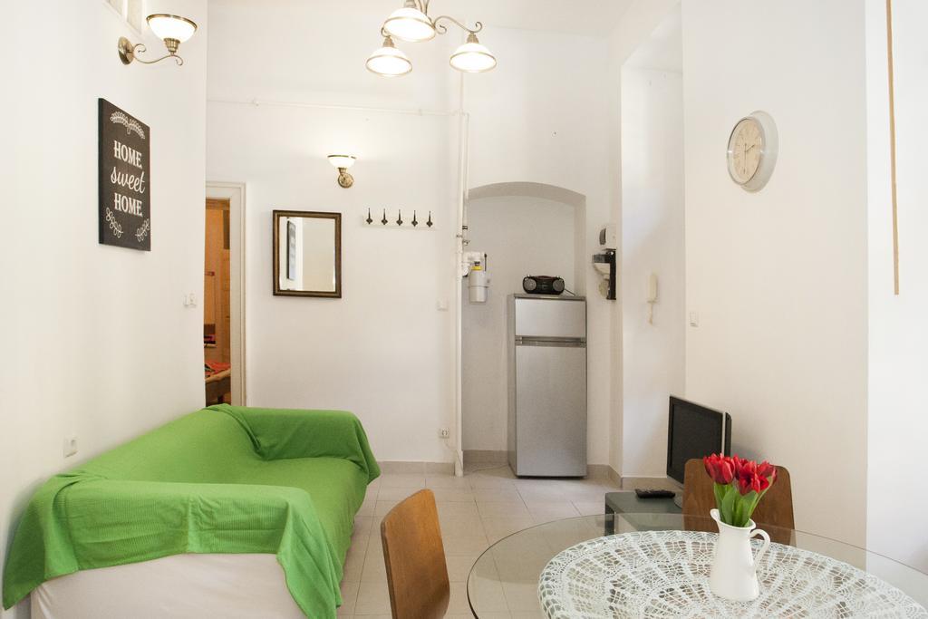 شقة Carolyn Apartman In The Old City بودابست المظهر الخارجي الصورة
