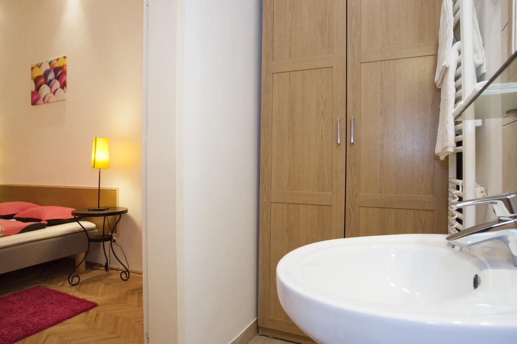 شقة Carolyn Apartman In The Old City بودابست المظهر الخارجي الصورة
