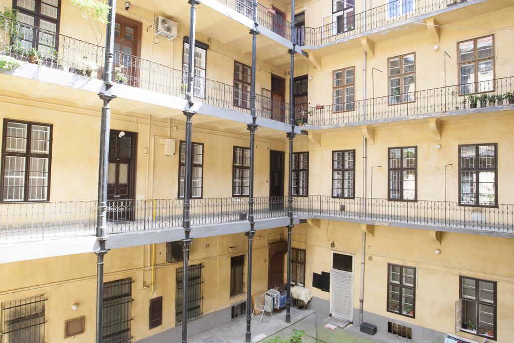 شقة Carolyn Apartman In The Old City بودابست المظهر الخارجي الصورة