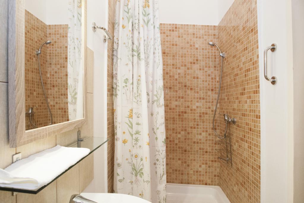 شقة Carolyn Apartman In The Old City بودابست المظهر الخارجي الصورة