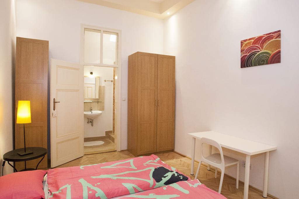 شقة Carolyn Apartman In The Old City بودابست المظهر الخارجي الصورة